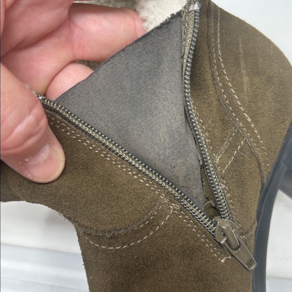 Clarks boots Size 7 - Picture 8 of 8